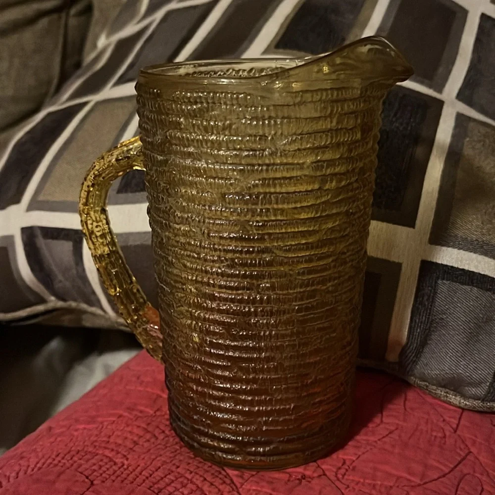 vintage textured glass pitcher,honey gold amber glass, Anchor Hocking Soreno - Picture 2 of 4